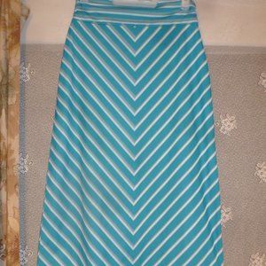 Summer ready - Blue and white  Print Maxi Skirt Size Medium